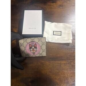 Gucci GG Supreme Bosco the Boston Terrier wallet on chain